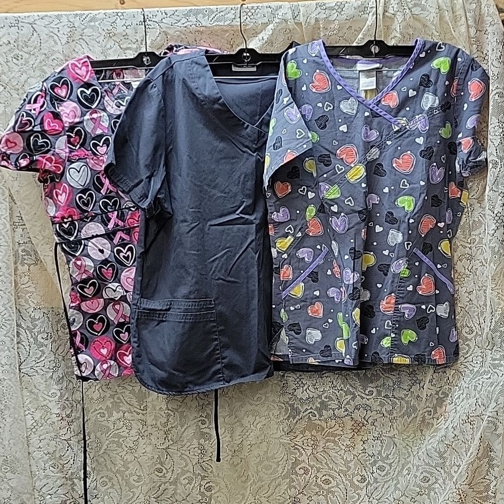 Bundle of 3‎ scrubs v-neck tops. Brands- UA Scrubs, White Cross, Scrubstar sz.M